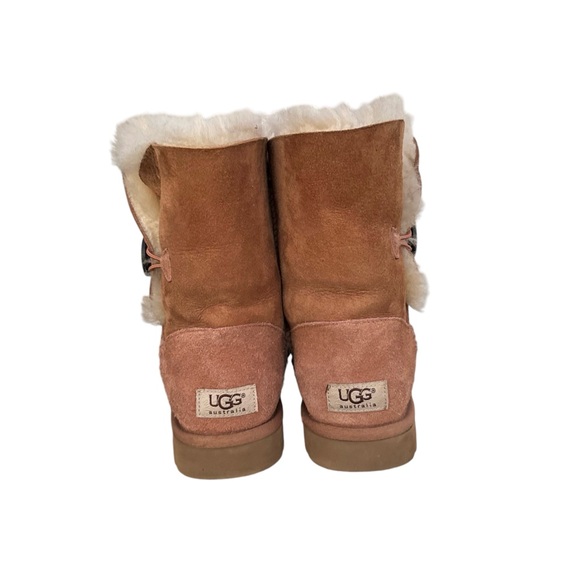 UGG Bailey Button II Sheepskin Lined Shearling Chestnut Suede Boots Women’s 8 - Picture 11 of 16